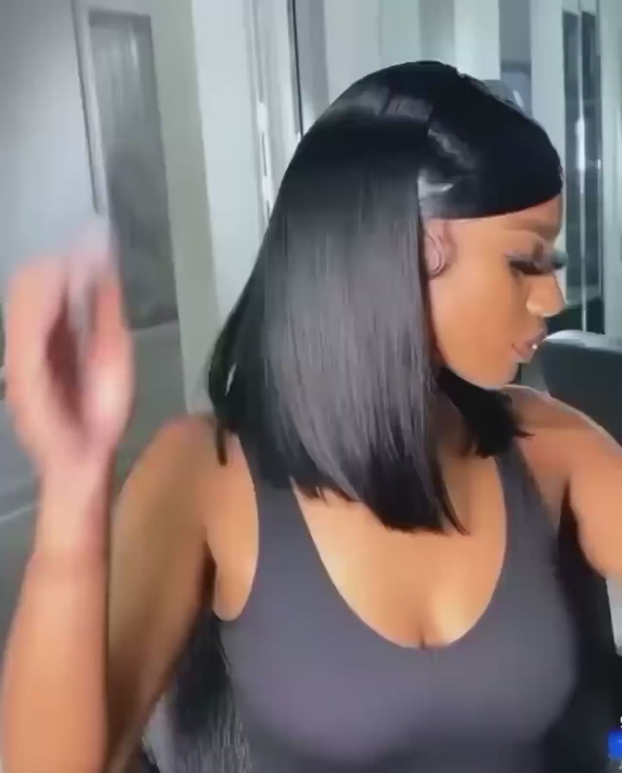 Promotional video showcasing the Short Bob Wig by Pettyphia, featuring styling tips, product details, and customer testimonials for online shoppers in Houston.

