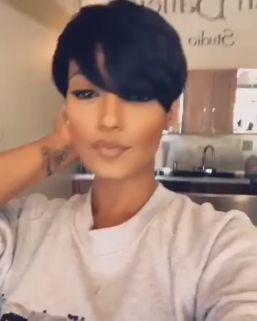 Promotional video for Pettyphia Pixie Cut Wig with Transparent T-Part Lace, featuring styling tips and customer testimonials from satisfied buyers in cities like Miami, Florida, and Chicago, Illinois, showcasing the wig's natural look and easy maintenance for a bold appearance.